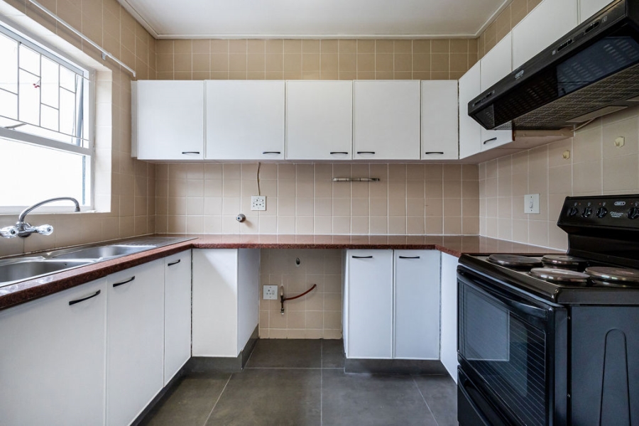 To Let 3 Bedroom Property for Rent in Onder Papegaaiberg Western Cape